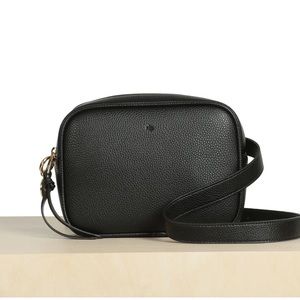 Ela Belt Bag – Black Pebble with Gold Hardware s/m